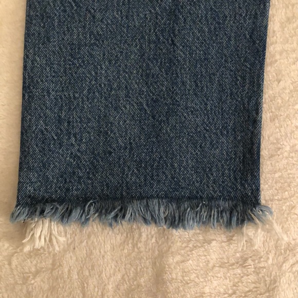 Basically new Levi’s Wedgie 100% cotton straight fit ripped jeans size 28 - Picture 6 of 10